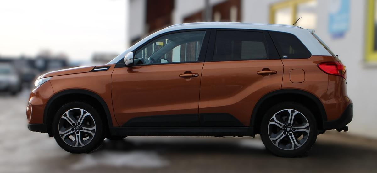 Suzuki Vitara 1.6 Comfort+ 4x4*Panoramadach*AHK*NAVI* 