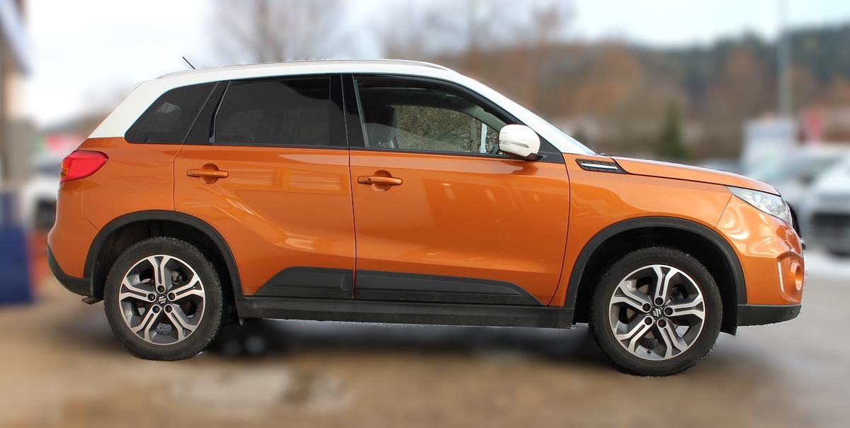 Suzuki Vitara 1.6 Comfort+ 4x4*Panoramadach*AHK*NAVI* 