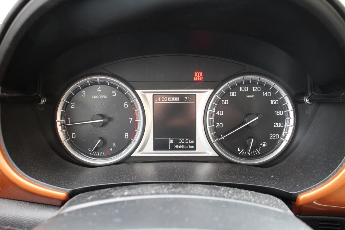 Suzuki Vitara 1.6 Comfort+ 4x4*Panoramadach*AHK*NAVI* 