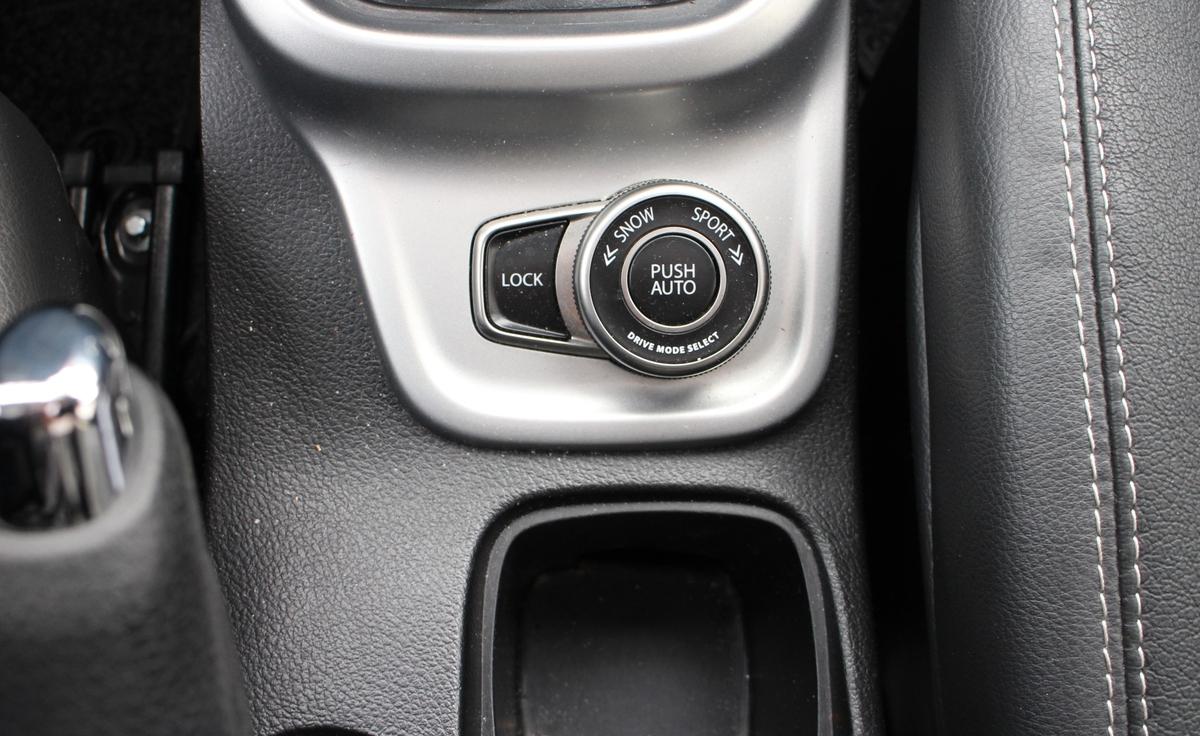 Suzuki Vitara 1.6 Comfort+ 4x4*Panoramadach*AHK*NAVI* 