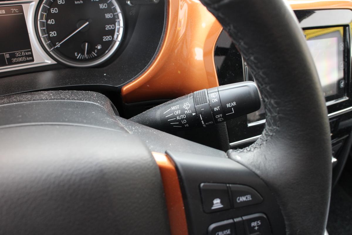 Suzuki Vitara 1.6 Comfort+ 4x4*Panoramadach*AHK*NAVI* 