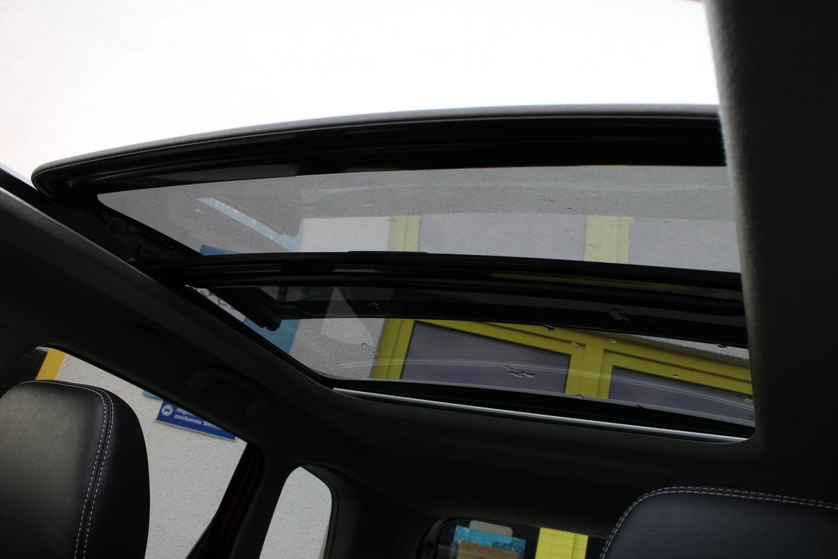 Suzuki Vitara 1.6 Comfort+ 4x4*Panoramadach*AHK*NAVI* 