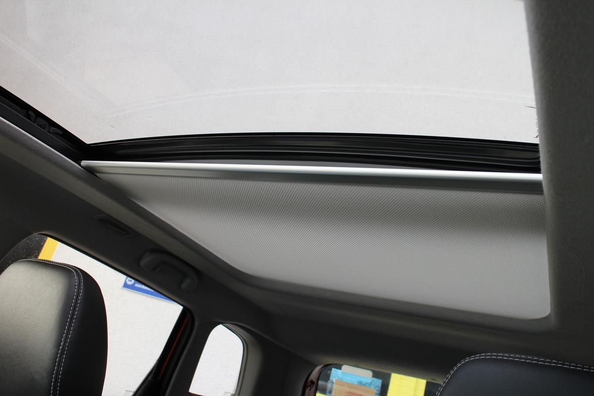 Suzuki Vitara 1.6 Comfort+ 4x4*Panoramadach*AHK*NAVI* 