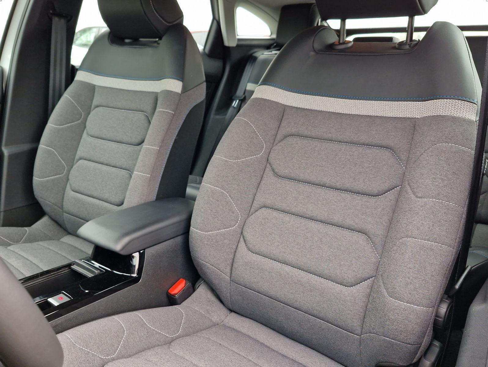 Citroën C4 PureTech 130 Plus AT LED Navi Kamera PDC Keyl