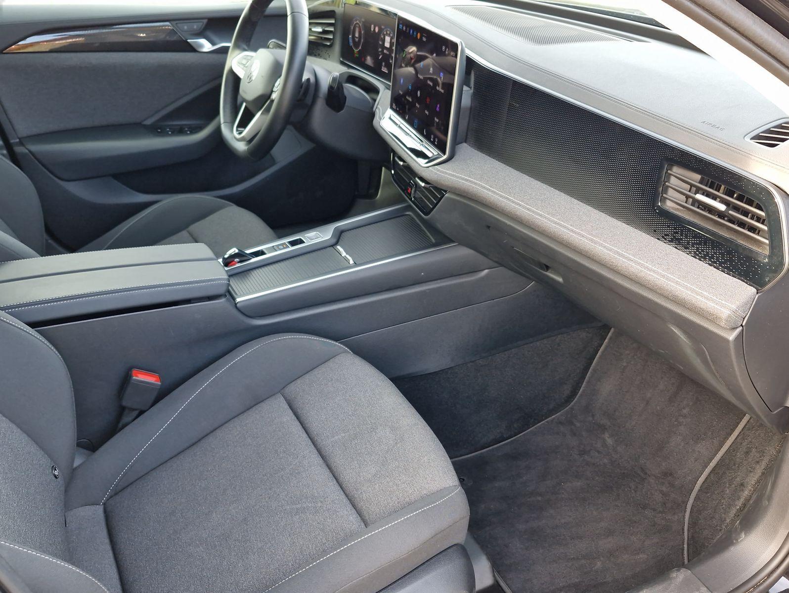 Volkswagen Passat Variant neues Modell 1.5 eTSI DSG Navi LE