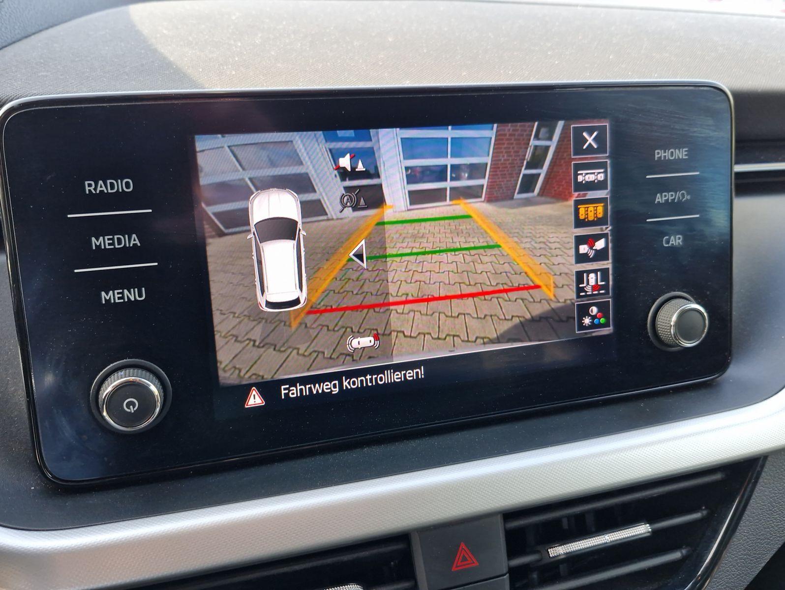 Skoda Kamiq 1.0 TSI Ambition LED Kamera PDC CarPlay Al