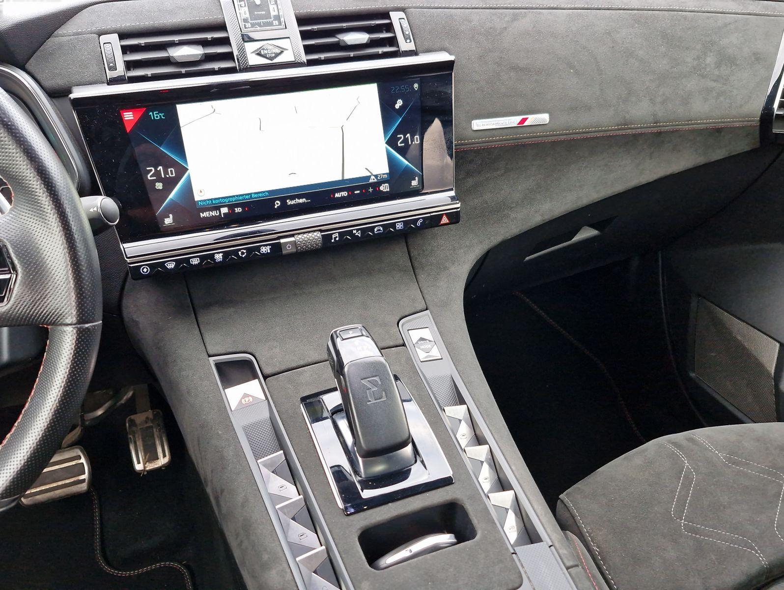 DS Automobiles DS7 Crossback PHEV 300 4x4 Performance Line+ AT