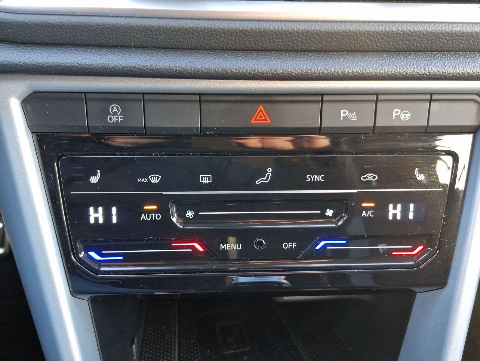 Volkswagen T-Roc 1.5 TSI DSG Goal Navi LED SHZ ACC ParkLenk