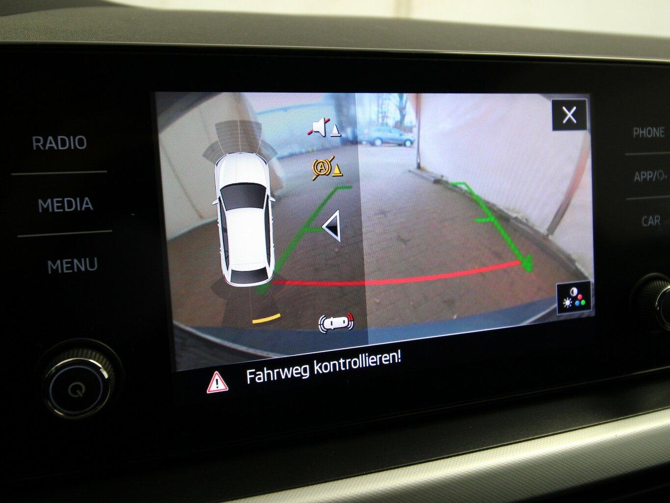 Skoda Scala TSI 7-DSG Drive 125 LED+KAMERA+TEMPOMAT...