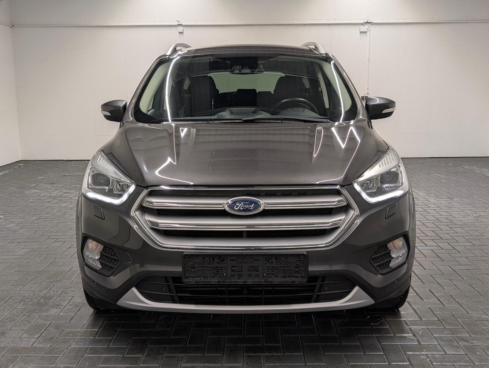 Ford Kuga Titanium AHK/el.Heck/Bi-Xenon/Kam/Navi/SHZ
