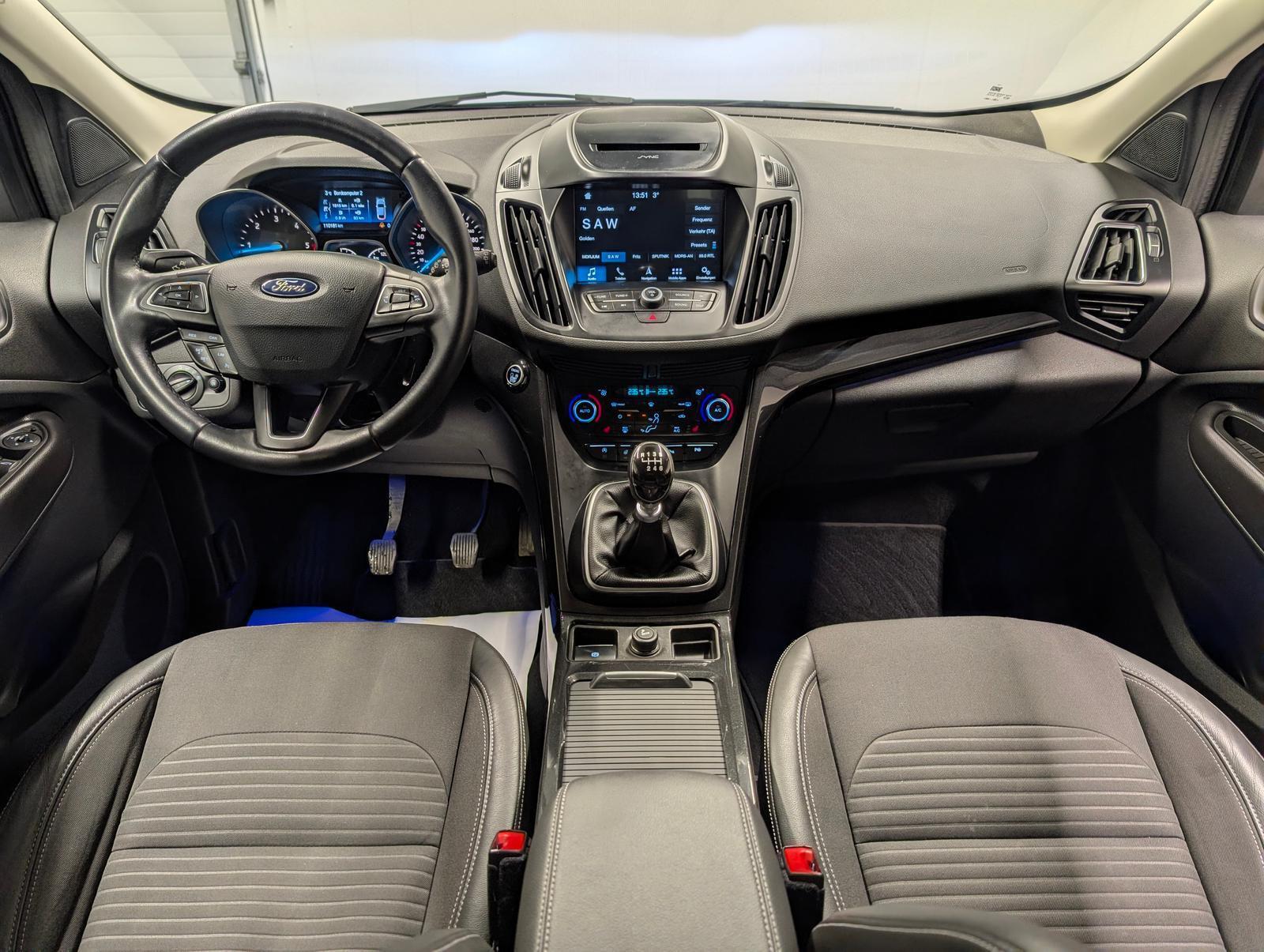 Ford Kuga Titanium AHK/el.Heck/Bi-Xenon/Kam/Navi/SHZ
