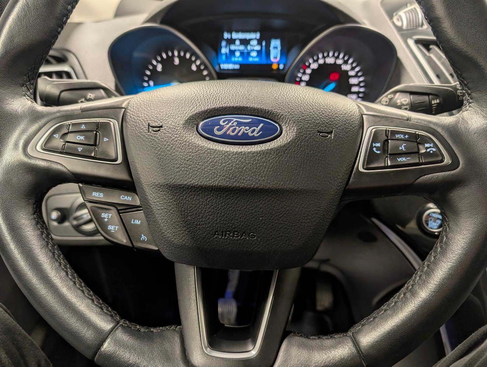 Ford Kuga Titanium AHK/el.Heck/Bi-Xenon/Kam/Navi/SHZ