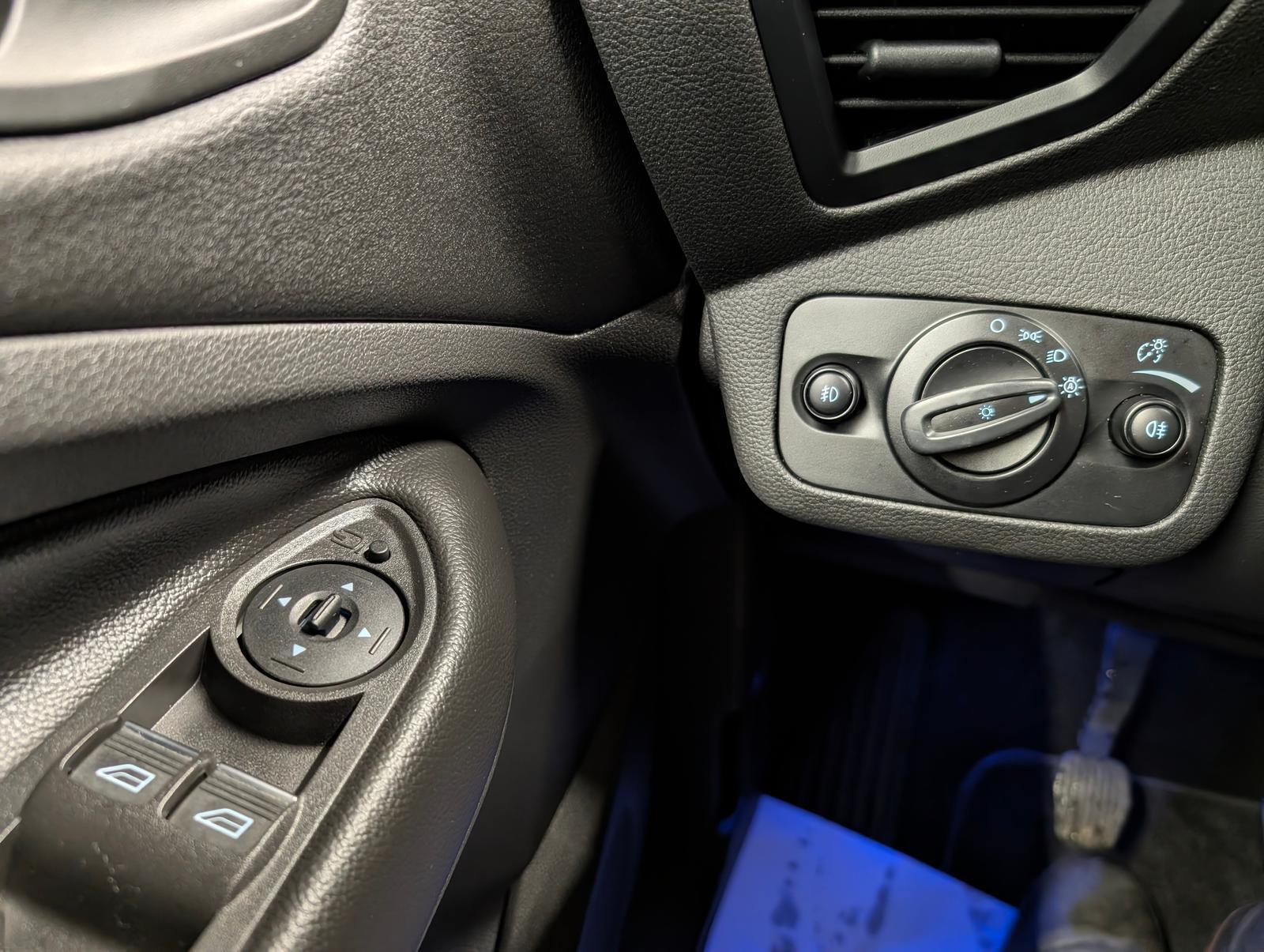 Ford Kuga Titanium AHK/el.Heck/Bi-Xenon/Kam/Navi/SHZ