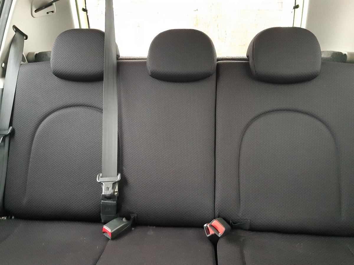 Daihatsu Sirion 5-türig