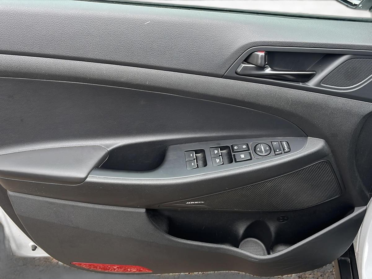 Hyundai Tucson 1.6 N-Line 2WD *LED*DSG*Navi*SHZ*LRH*