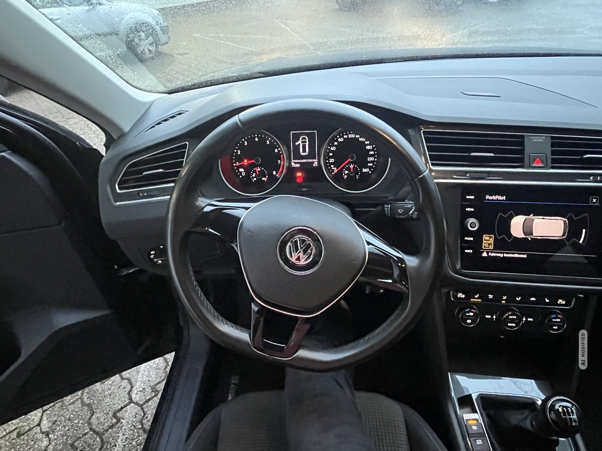 Volkswagen Tiguan 1.5 TSI TRENDLINE*73TKM*NAVI DISCOVER*CLIMATRONIC*PDC