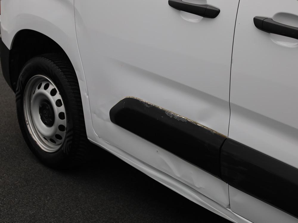 Peugeot Partner 1.5 BlueHDI 102PS NEUES MODELL 2-Sitzer AHK Klima Radio Apple CarPlay An