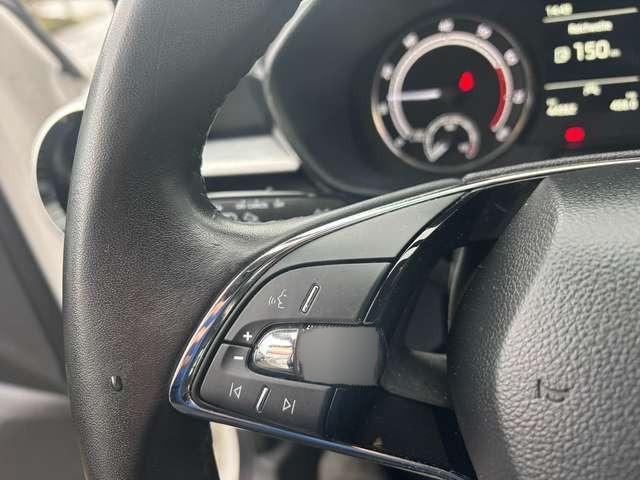 Skoda Fabia Ambition*KAMERA*CARPLAY*SITZ.HZ.*LED*TEMPOMAT*UVM