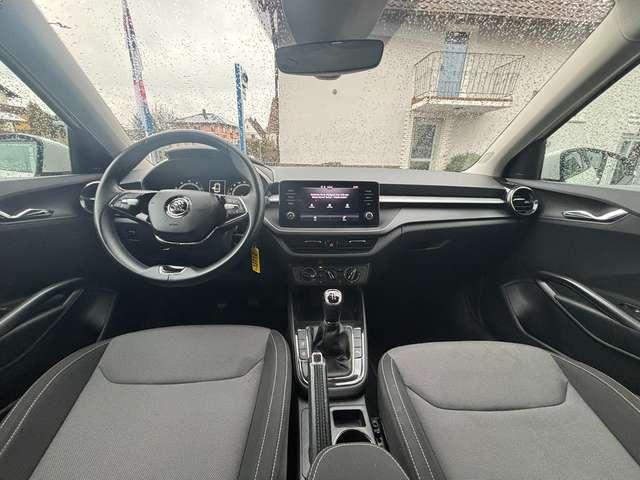 Skoda Fabia Ambition*KAMERA*CARPLAY*SITZ.HZ.*LED*TEMPOMAT*UVM