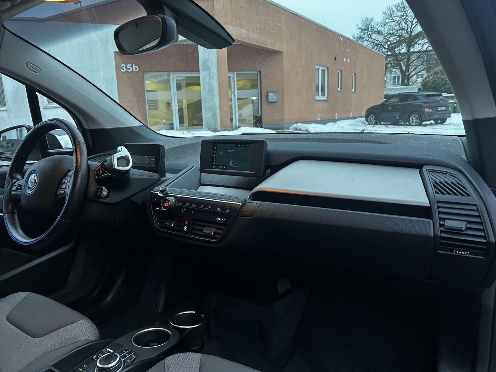 BMW i3 98%Akku LED PDC Navi SHZ 20 DrivingAss+ Rückfahrkamera