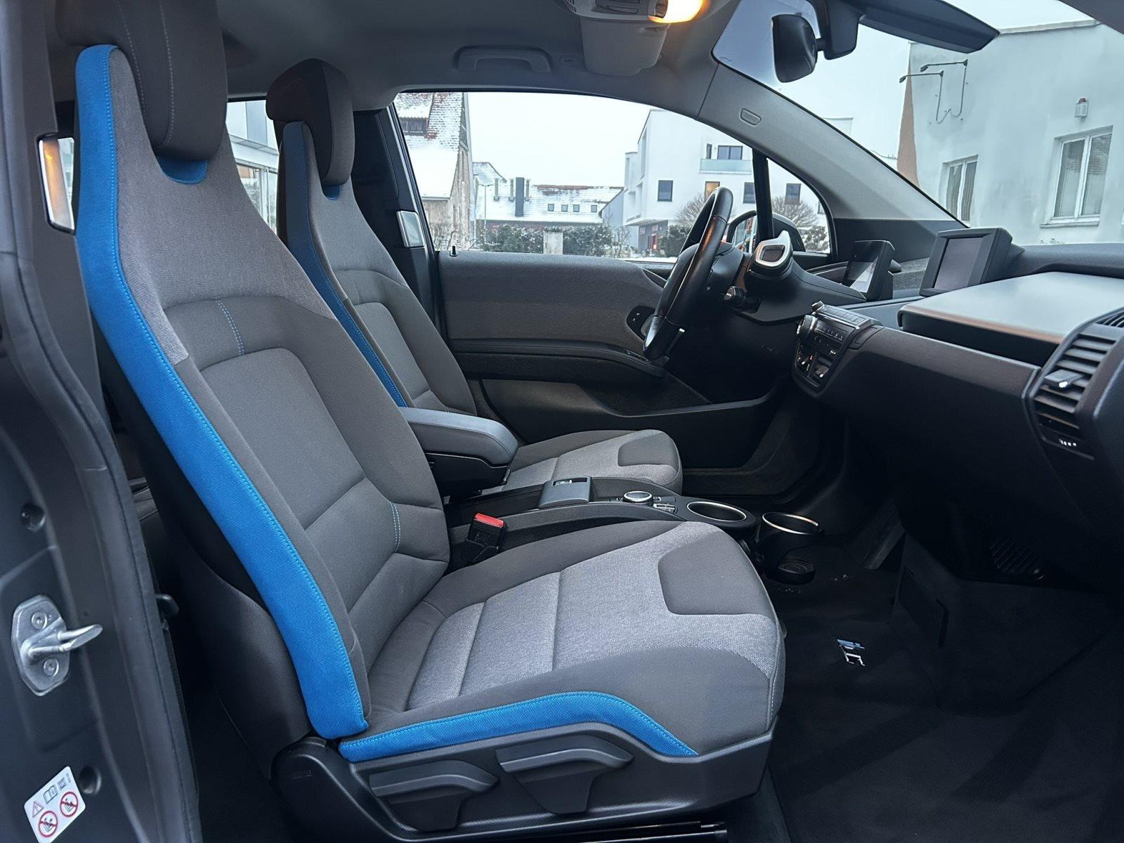 BMW i3 98%Akku LED PDC Navi SHZ 20 DrivingAss+ Rückfahrkamera