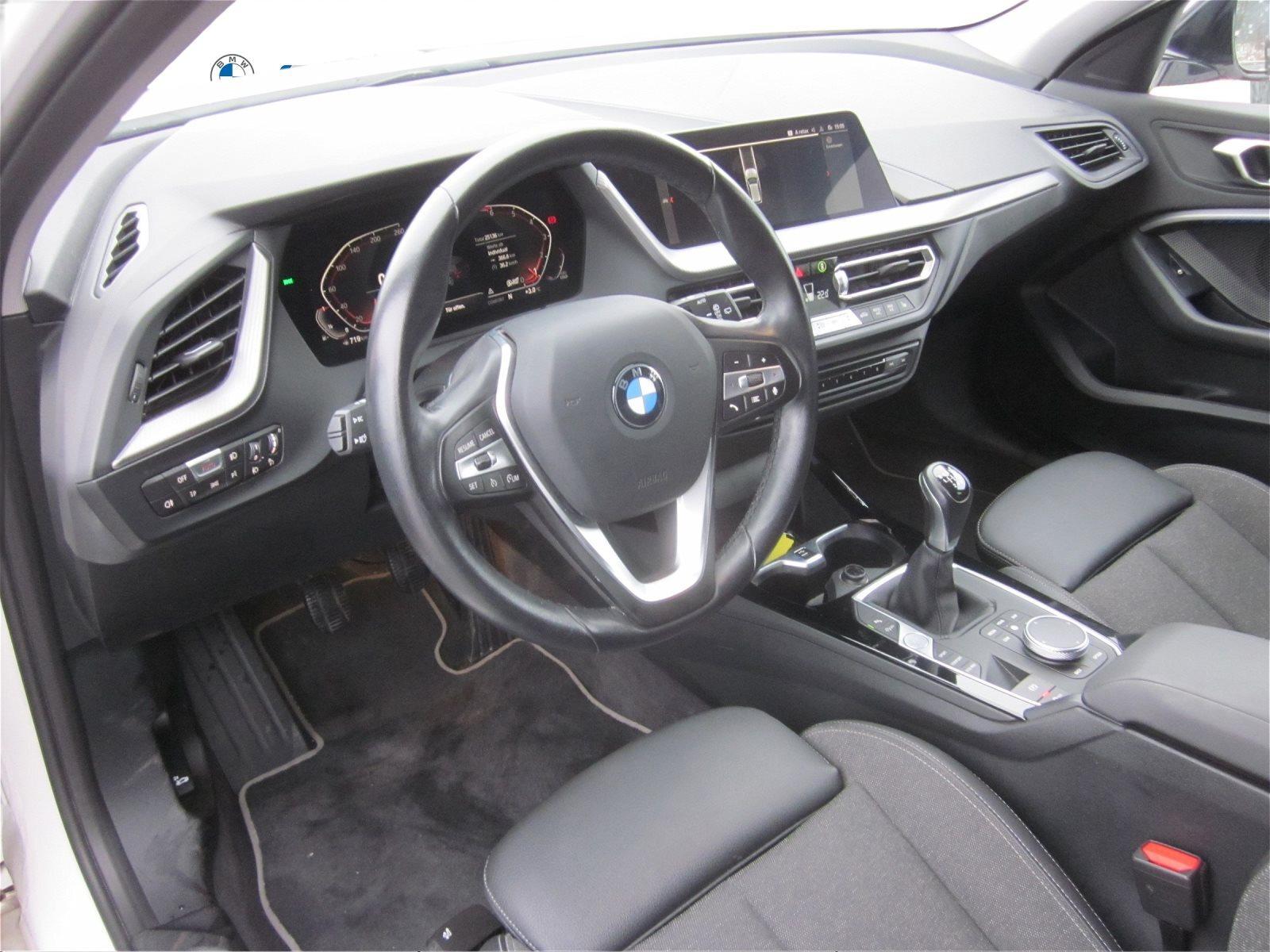 BMW 116 SPORT LINE LC PROF LED AHK GRA PDC SHZG DAB WLAN