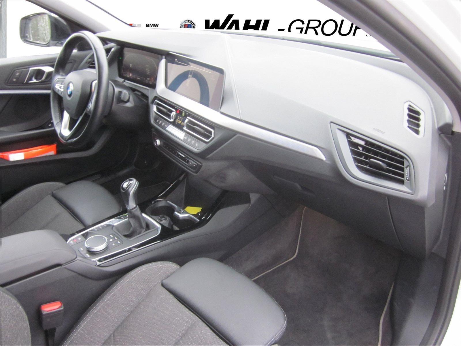 BMW 116 SPORT LINE LC PROF LED AHK GRA PDC SHZG DAB WLAN