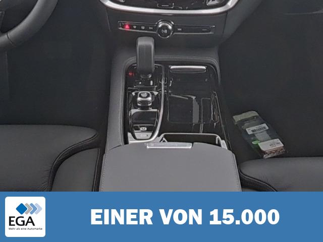 Volvo V60 Kombi Plus Bright Recharge Plug-In Hybrid AWD HUD StandHZG Digitales Cockpit
