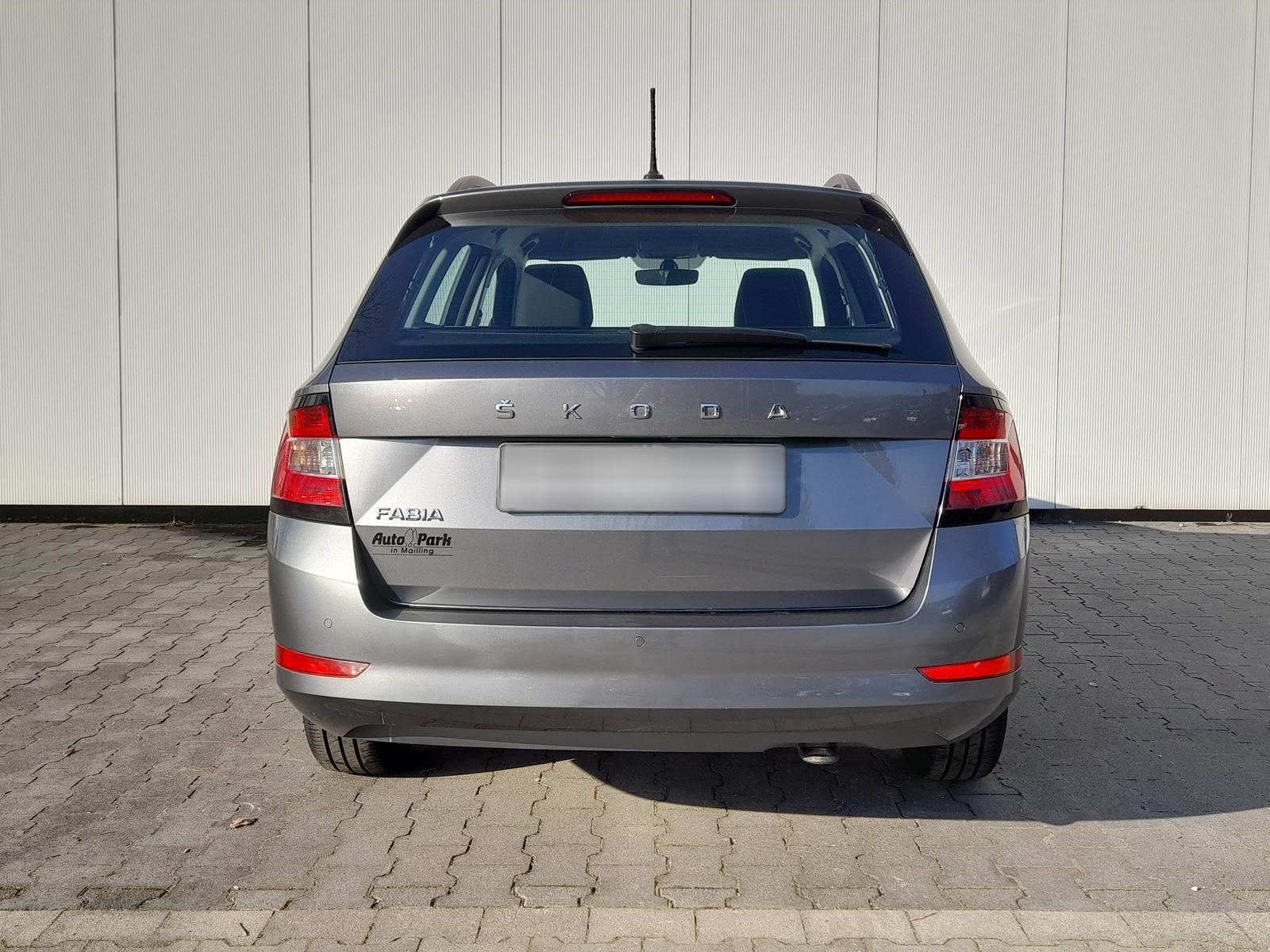 Skoda Fabia Combi Ambition NAVI/APP~PDC~SHZ~ALU~MFL~BT