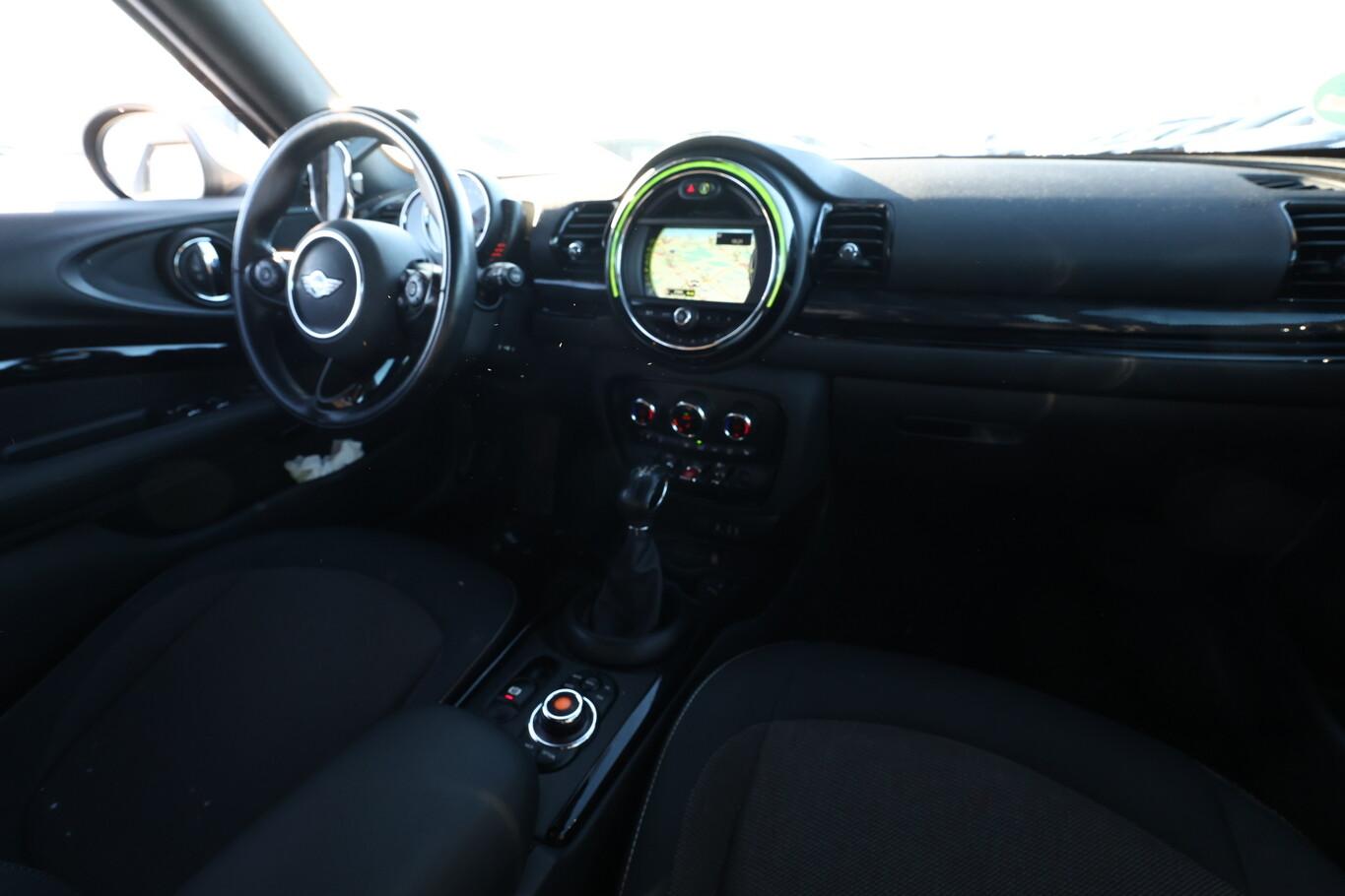 MINI ONE Clubman  102 Aut. Pano Nav PDC SHZ LM17Z Temp