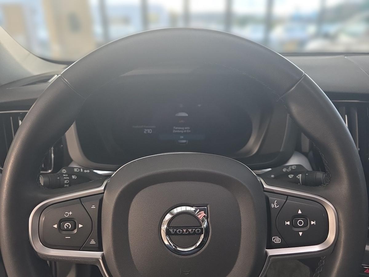 Volvo XC60 B5 (Benzin) AWD Autom. Mom.Pro