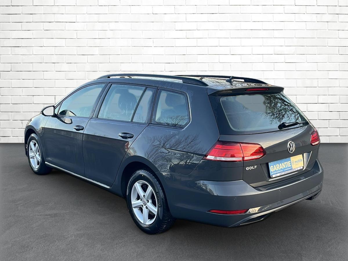 Volkswagen Golf VII 1.6 TDI LED* NAVI* SHZ* PDC* 