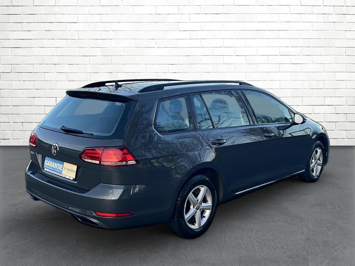 Volkswagen Golf VII 1.6 TDI LED* NAVI* SHZ* PDC* 