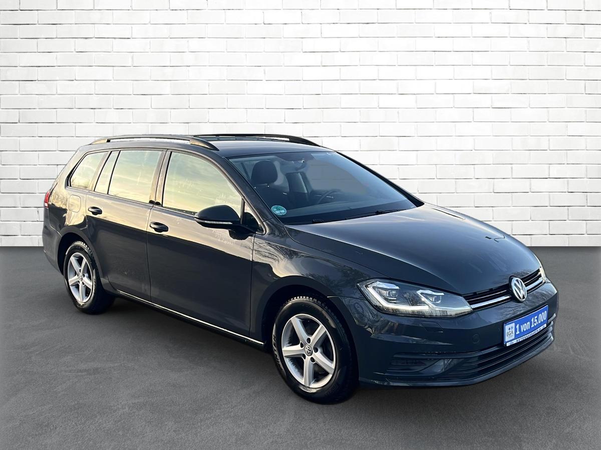 Volkswagen Golf VII 1.6 TDI LED* NAVI* SHZ* PDC* 