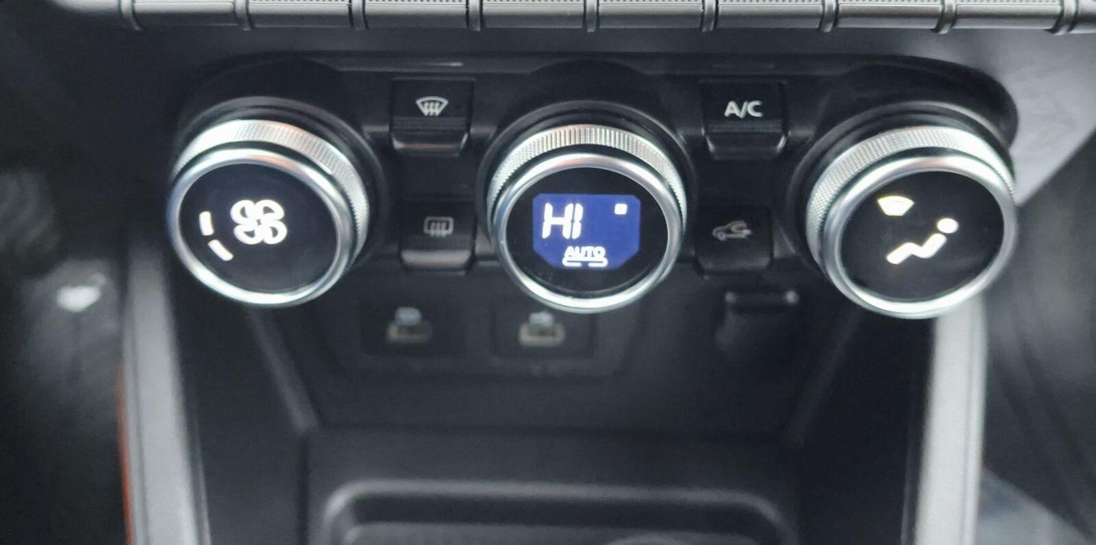 Dacia Duster II Extreme/Navi/360°/SHZ/17