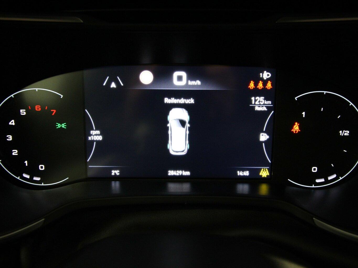 Fiat Tipo Hatchback City Sport KAMERA+AHK+LED+ALU18...