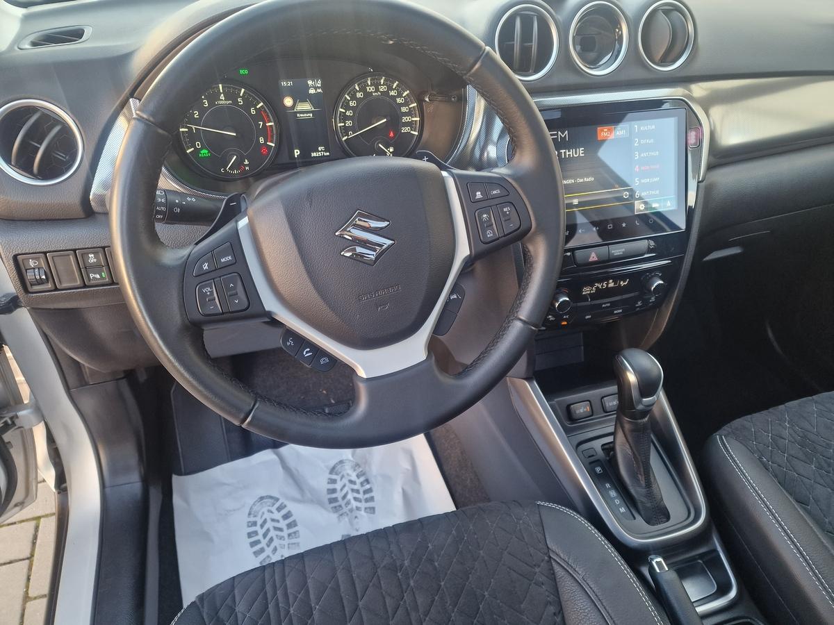 Suzuki Vitara *Navi*LED*R-Cam*Pano*ACC*Sitzheiz.* Comfort+