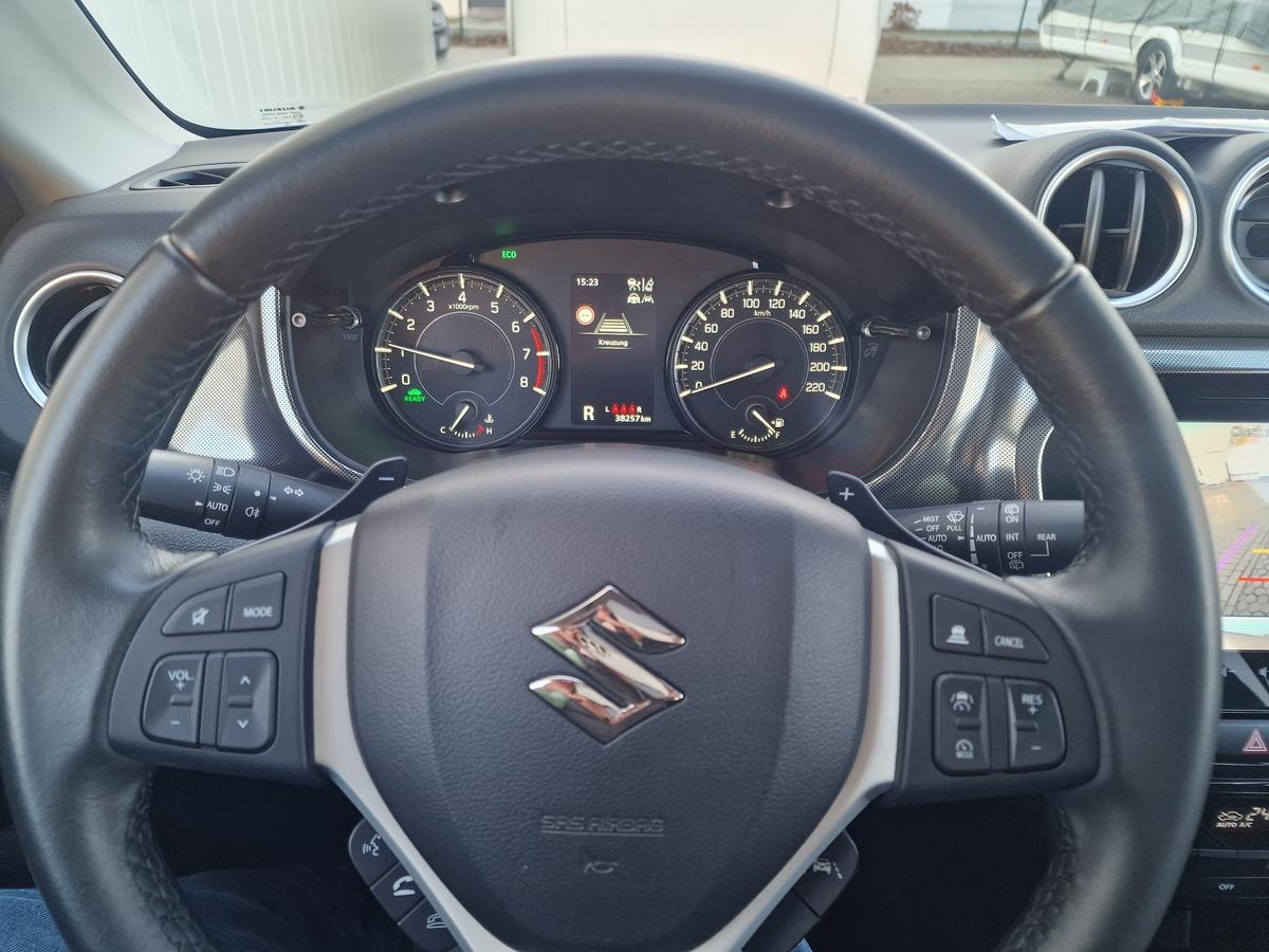 Suzuki Vitara *Navi*LED*R-Cam*Pano*ACC*Sitzheiz.* Comfort+