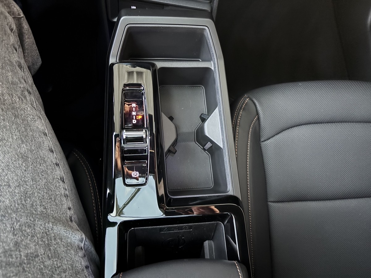 KGM Musso EV Lux 4WD