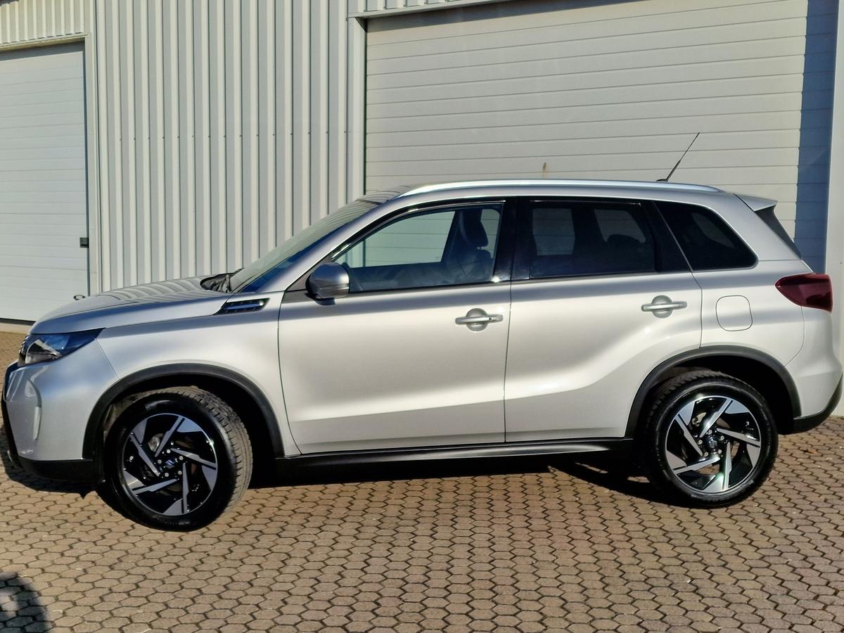 Suzuki Vitara *Navi*LED*R-Cam*Pano*ACC*Sitzheiz.* Comfort+