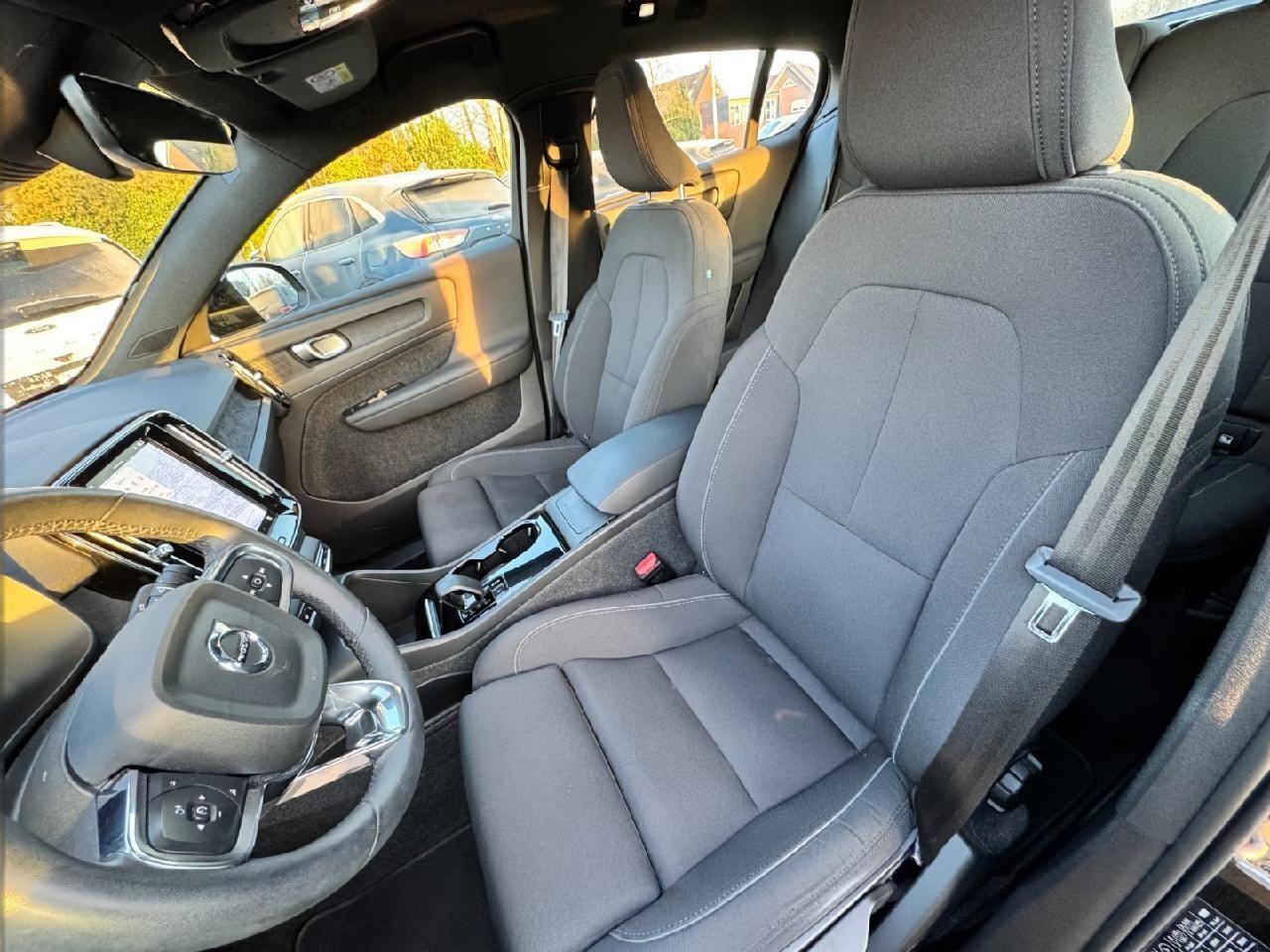 Volvo C40 Core Recharge Pure Electric 2WD