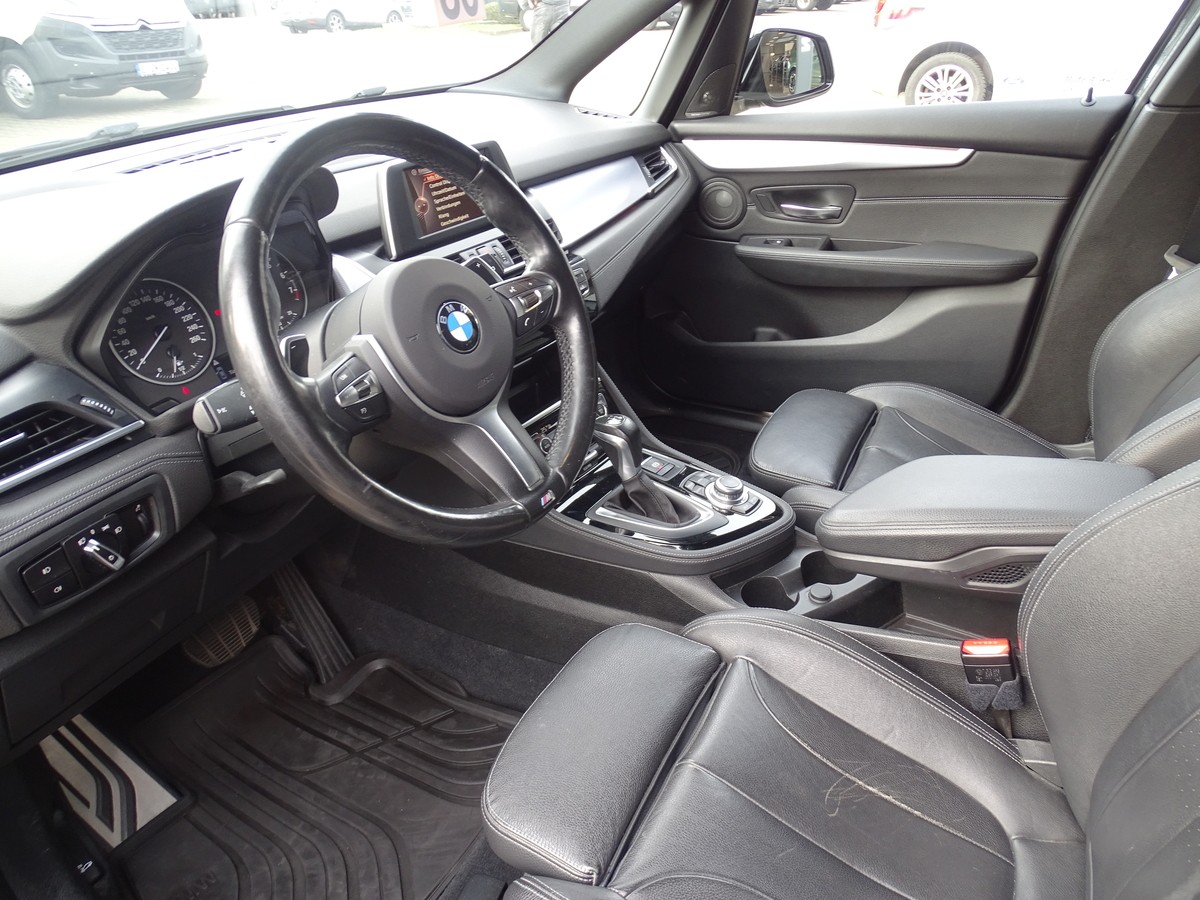 BMW 220 Active Tourer2er - 220i Active Tourer 