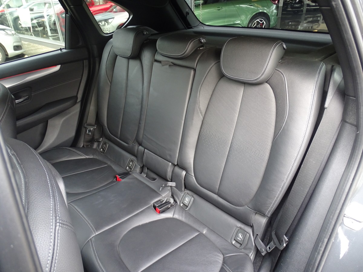 BMW 220 Active Tourer2er - 220i Active Tourer 