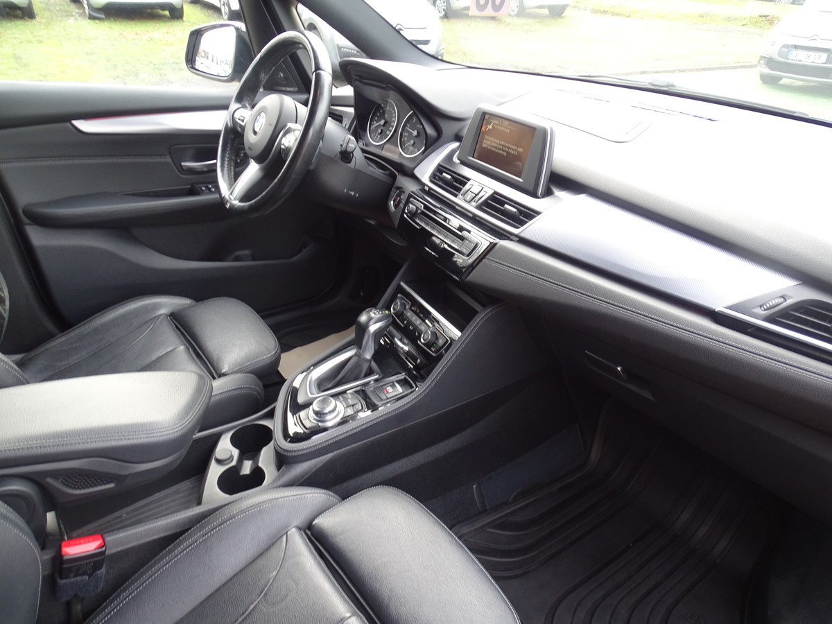 BMW 220 Active Tourer2er - 220i Active Tourer 