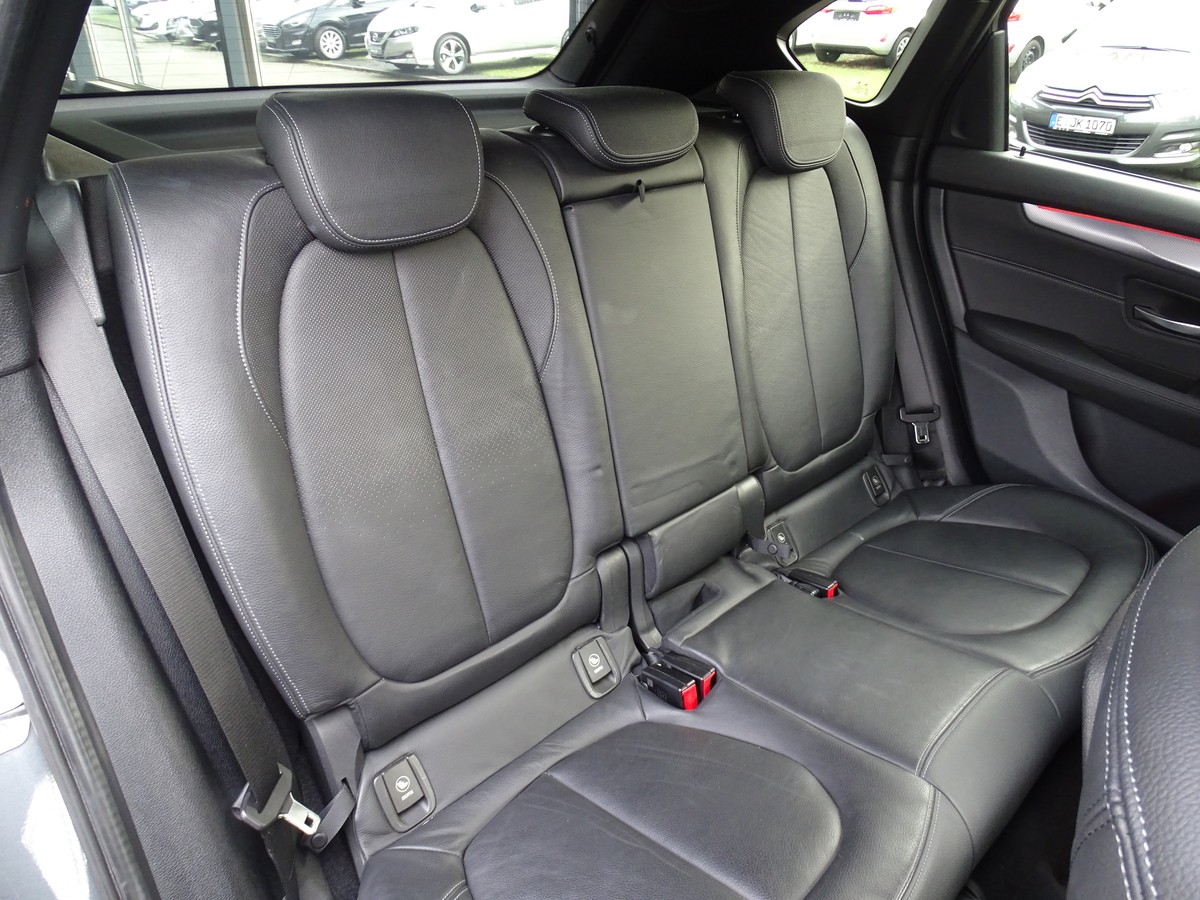 BMW 220 Active Tourer2er - 220i Active Tourer 