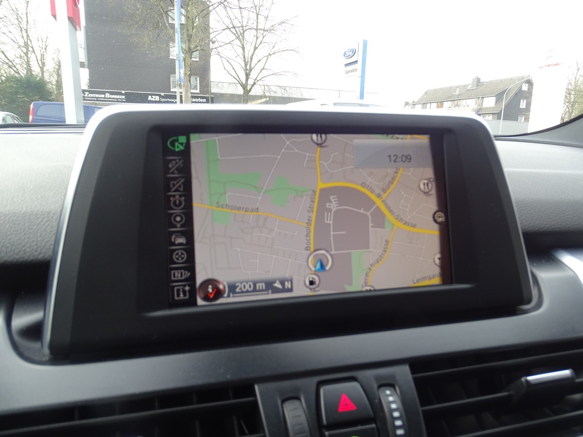 BMW 220 Active Tourer2er - 220i Active Tourer 