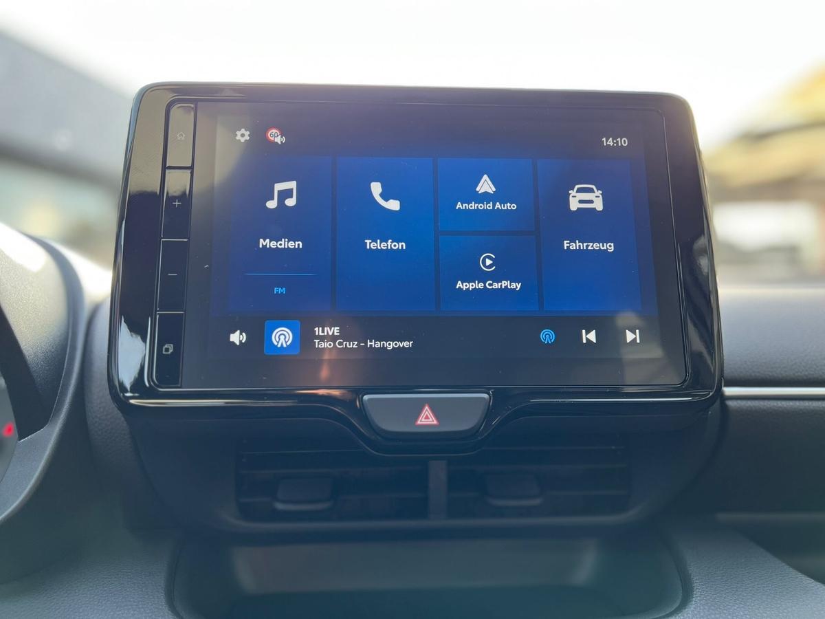 Toyota Yaris 1.5 Sitz+Lenkradhzg - e.Call - R.Kamera - PDC v+h