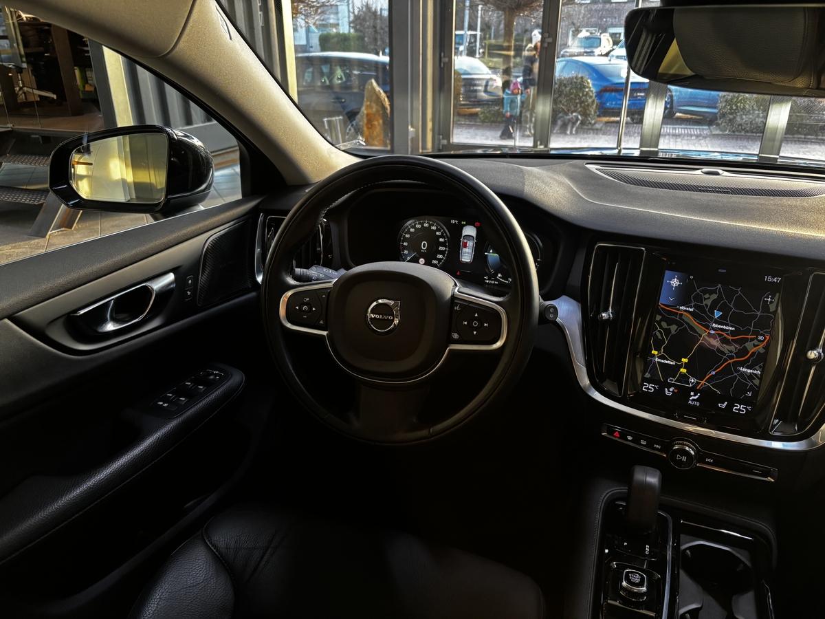 Volvo V60 T6 AWD Inscription Expression LED ACC Pano. H&K