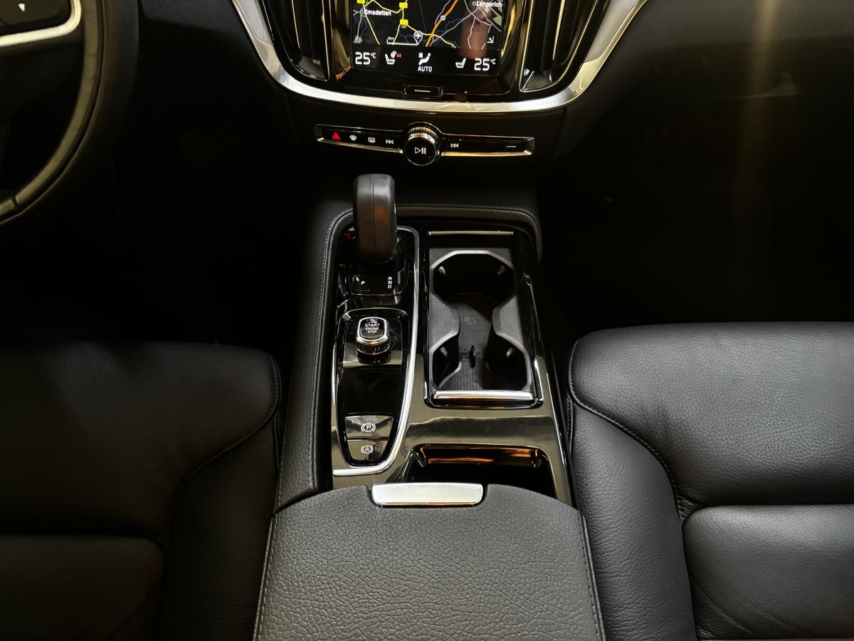 Volvo V60 T6 AWD Inscription Expression LED ACC Pano. H&K