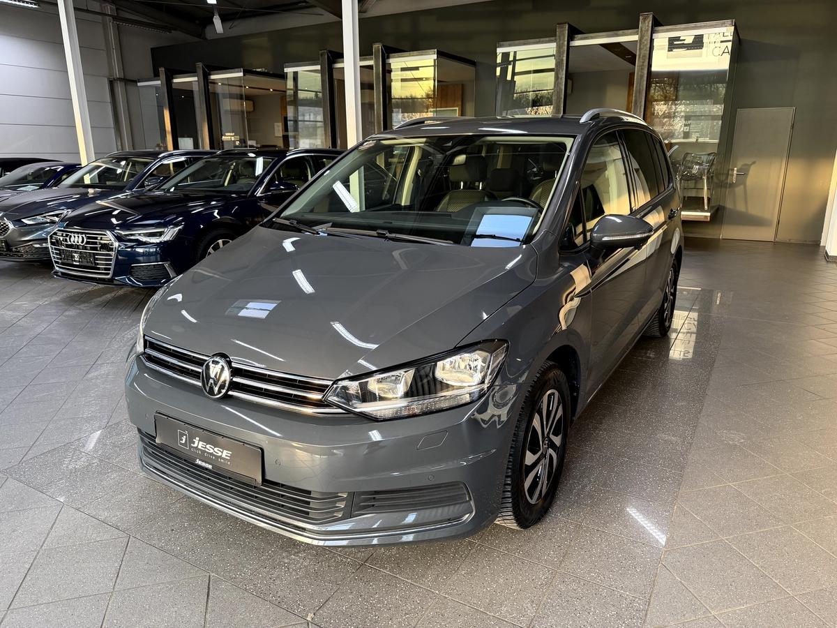 Volkswagen Touran 2.0 TDI Active DSG 7Sitzer ACC Navi RCAM 